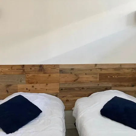 Apartment Nature, Ideal 3 Couples Or 2 Couples With Children *