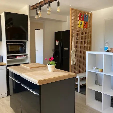 Apartment Nature, Ideal 3 Couples Or 2 Couples With Children